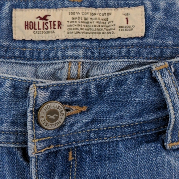 Hollister Distressed Cut-off Jean Shorts - Picture 3 of 3